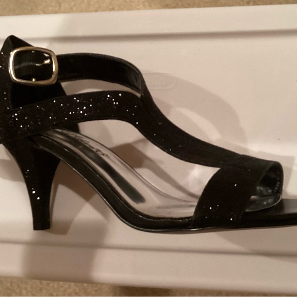 NWOT Easy Street Alive 5 Dance Flex Black Glitter Heels size 8 NARROW - Picture 4 of 7